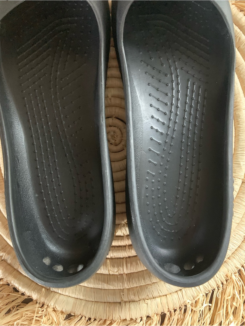 CROCS Women’s Matte Black Round Toe Slip On Ballet Flats Size 9 - Picture 10 of 16
